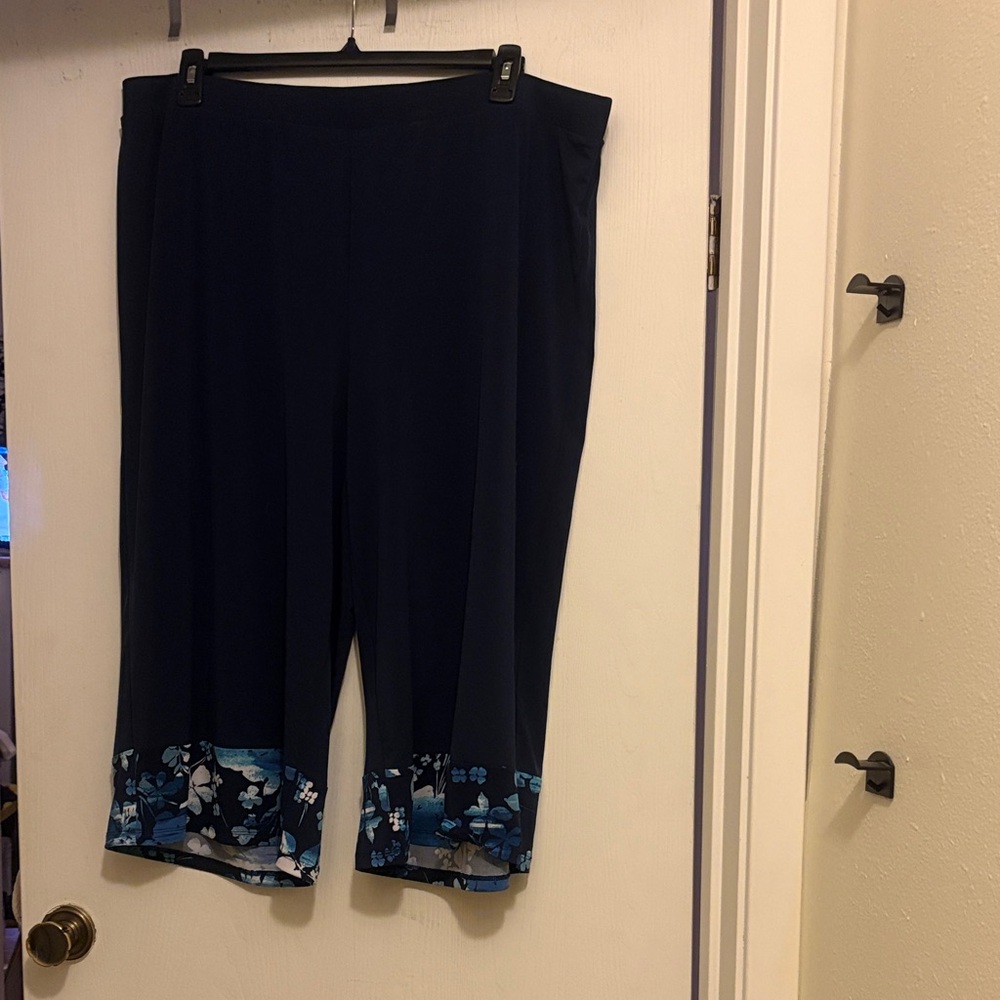 CJ Banks Navy Capris with Floral Trim